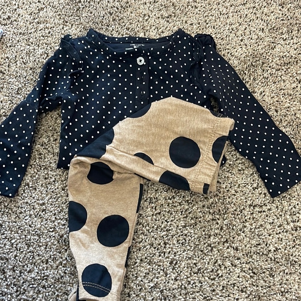 Baby girl Carters outfit
